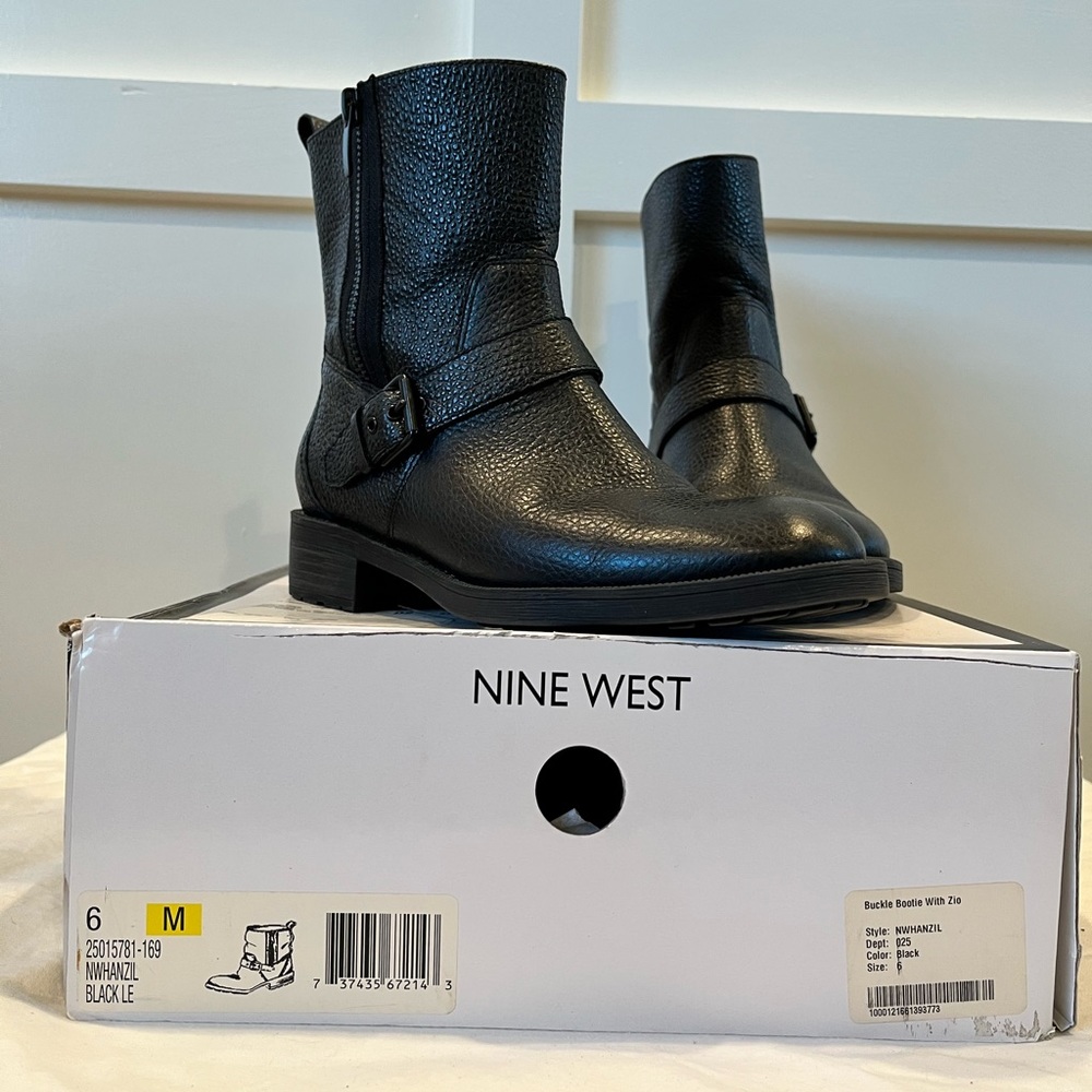 Nine West Black Hanzil Leather Boot size 6